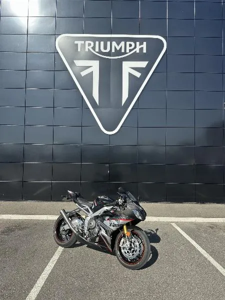 DAYTONA 765 Moto 2