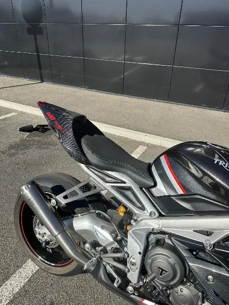DAYTONA 765 Moto 2