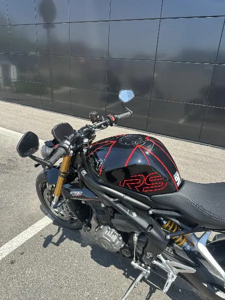 SPEED TRIPLE 1200 RS