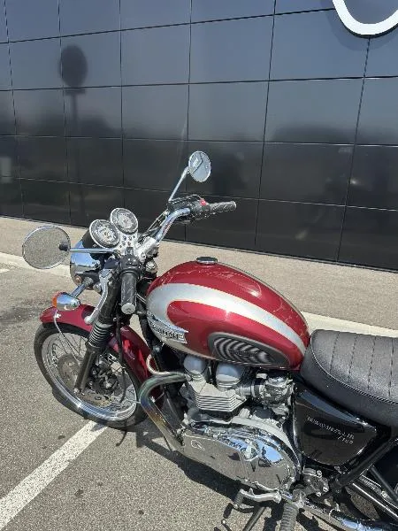 BONNEVILLE 865 T100