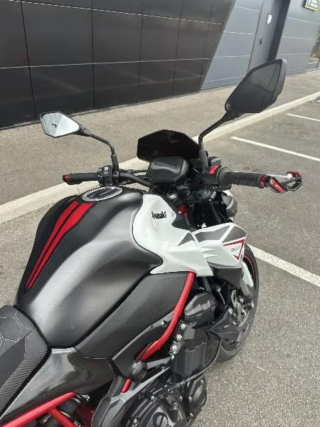 Z 900