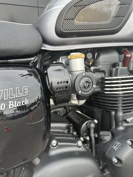 Bonneville T120 Black
