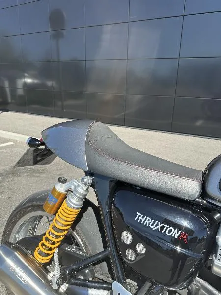 THRUXTON 1200 R