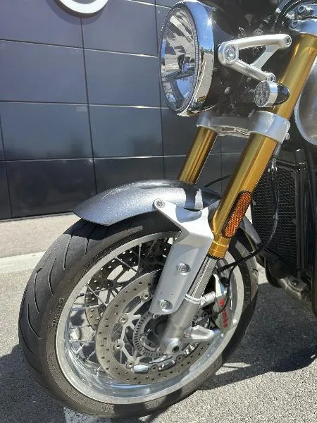 THRUXTON 1200 R