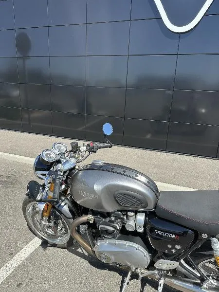 THRUXTON 1200 R