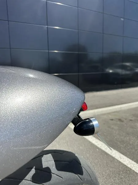 THRUXTON 1200 R