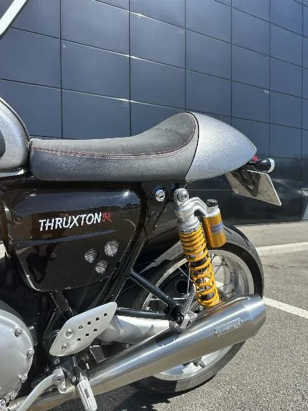 THRUXTON 1200 R