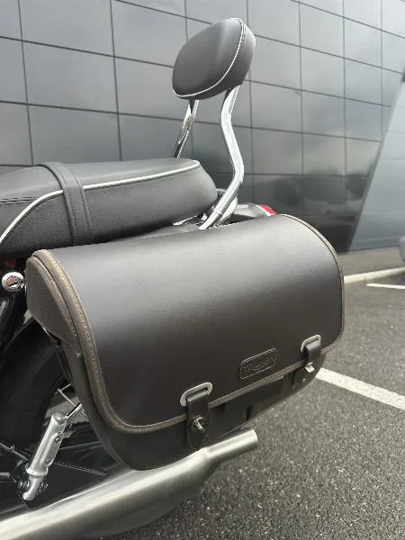 Bonneville T100