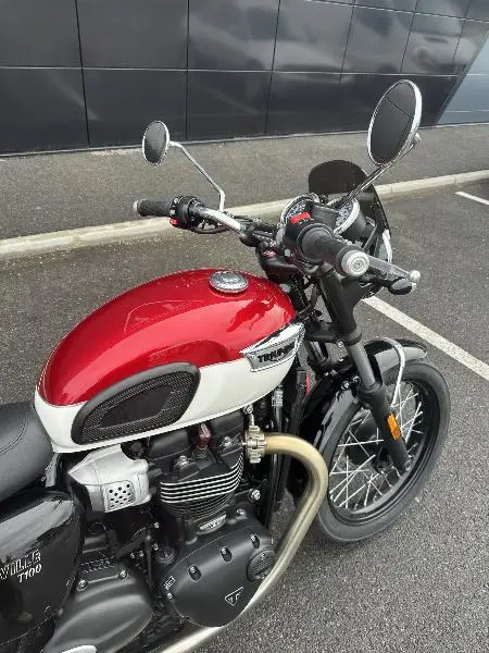 Bonneville T100