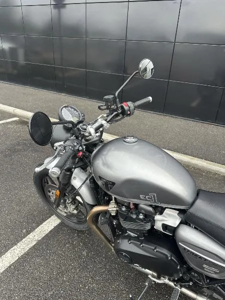 STREET TWIN 900 EC1 Edition