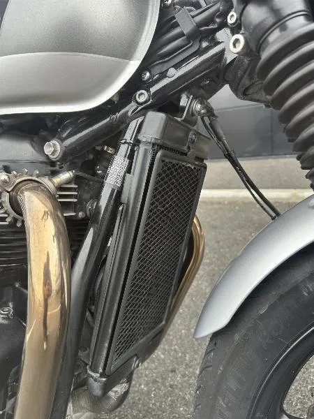 STREET TWIN 900 EC1 Edition