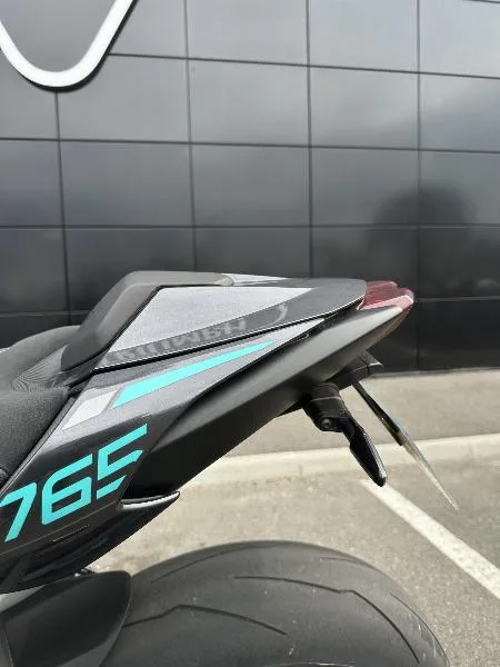 STREET TRIPLE 765 RS