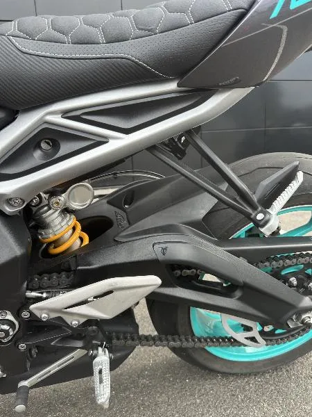 STREET TRIPLE 765 RS
