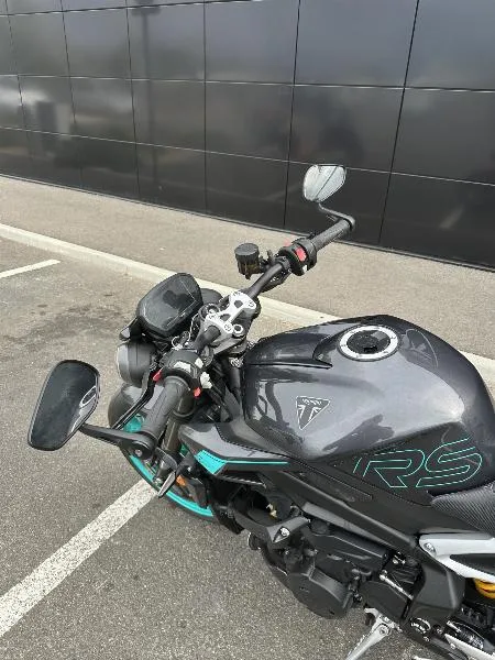 STREET TRIPLE 765 RS