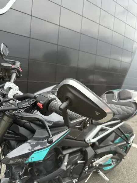 STREET TRIPLE 765 RS