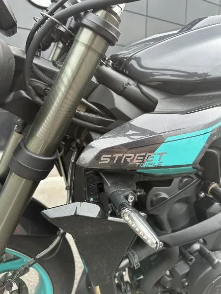STREET TRIPLE 765 RS