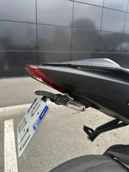 STREET TRIPLE 765 RS