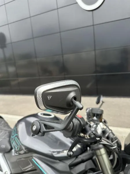STREET TRIPLE 765 RS