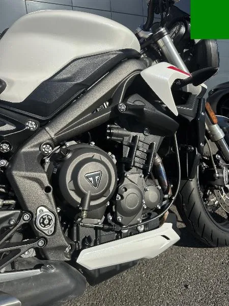 STREET TRIPLE 660 S A2