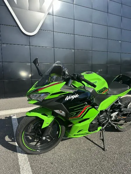 NINJA 400