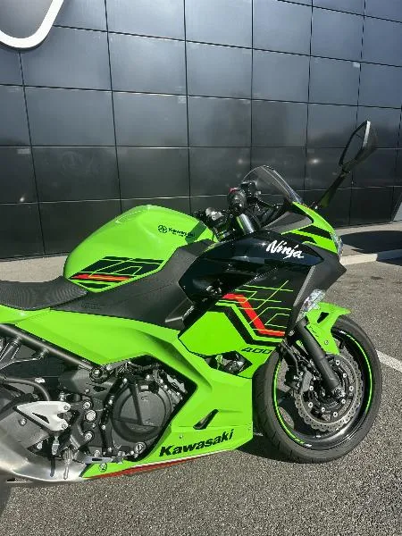 NINJA 400