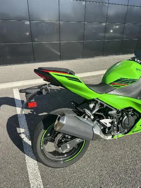 NINJA 400