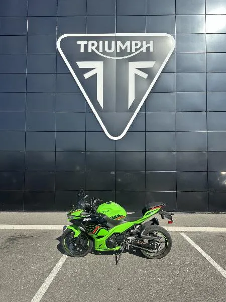 NINJA 400