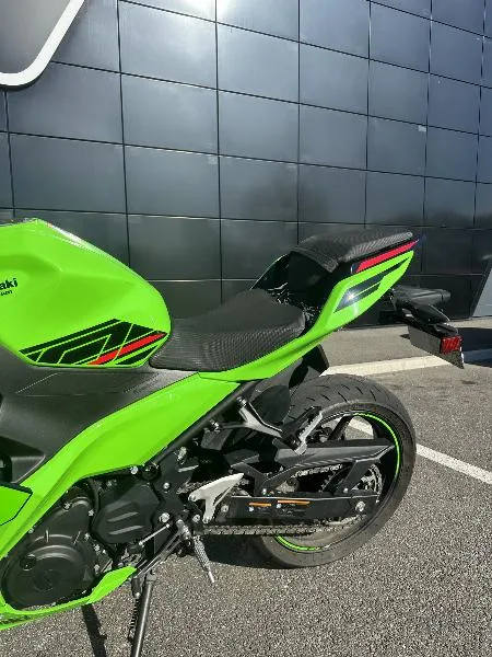 NINJA 400