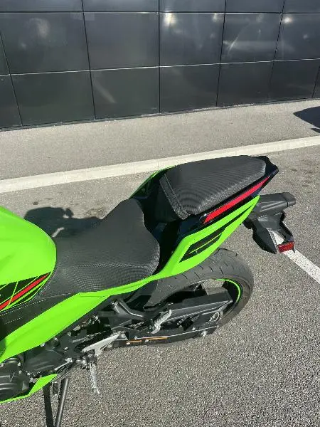 NINJA 400