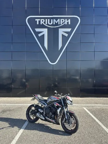 STREET TRIPLE 765 RS