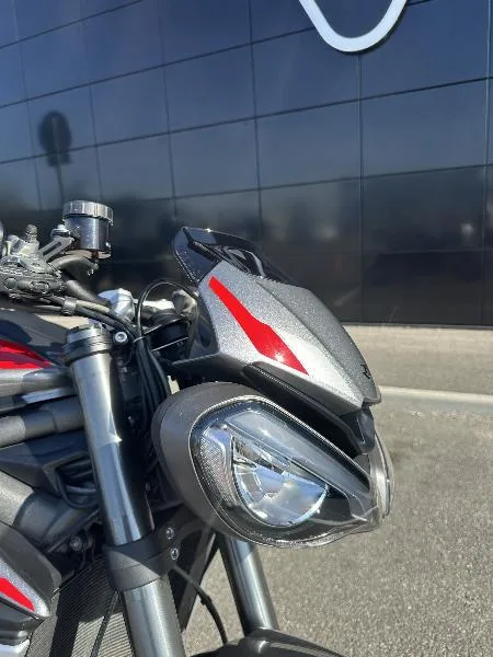 STREET TRIPLE 765 RS