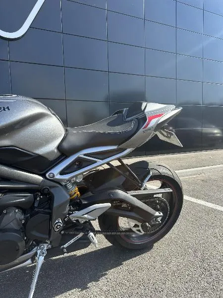 STREET TRIPLE 765 RS