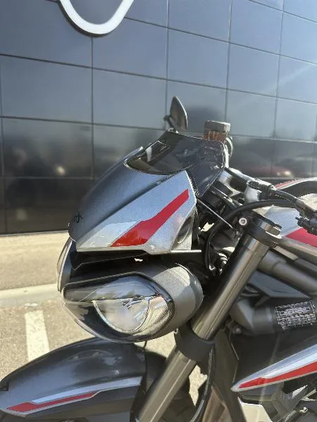 STREET TRIPLE 765 RS