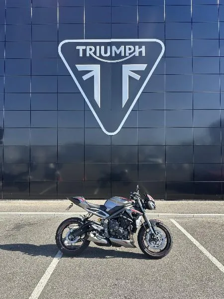 STREET TRIPLE 765 RS