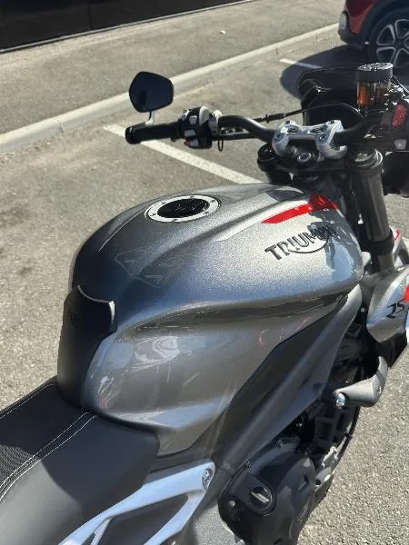 STREET TRIPLE 765 RS