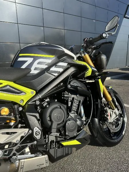 STREET TRIPLE 765 MOTO2 EDITION