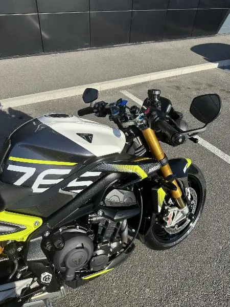 STREET TRIPLE 765 MOTO2 EDITION