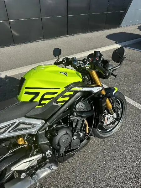 STREET TRIPLE 765 MOTO2 EDITION