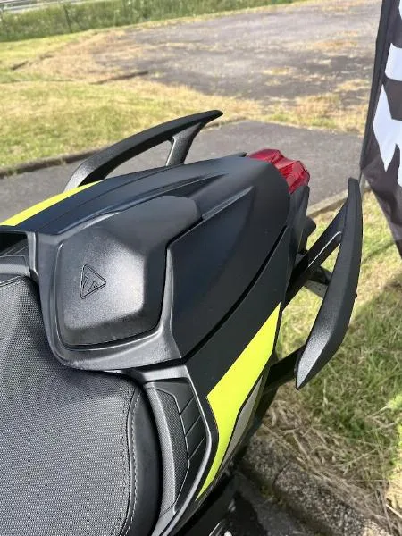 STREET TRIPLE 765 RS