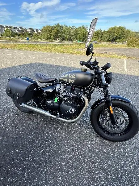 Bonneville Bobber 1200