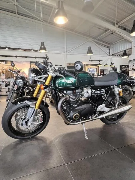 THRUXTON 1200 RS