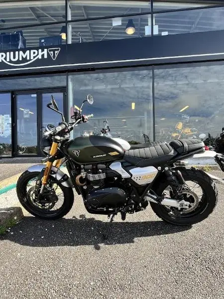 SCRAMBLER 900
