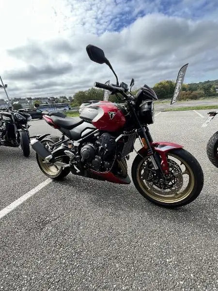 TRIDENT 800