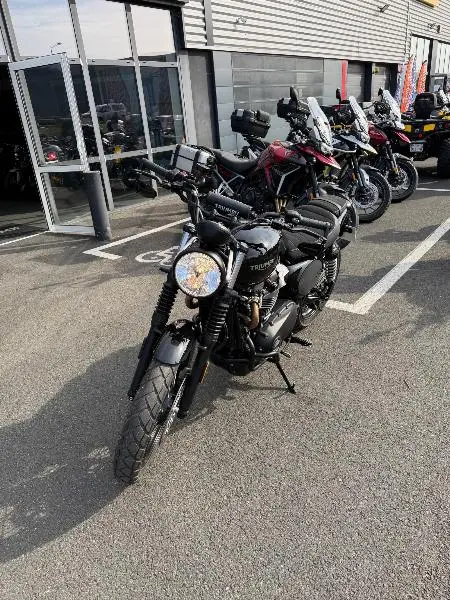 SCRAMBLER 900
