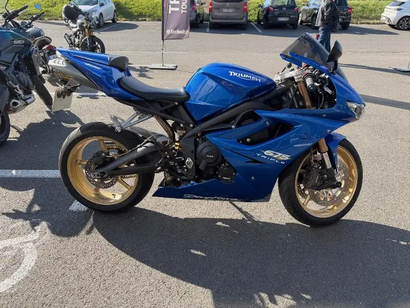 DAYTONA 675