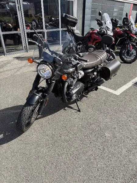 Bonneville T120 Black