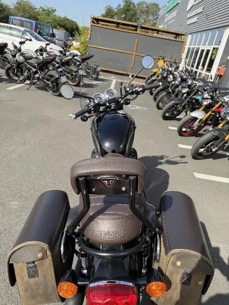 Bonneville T120 Black