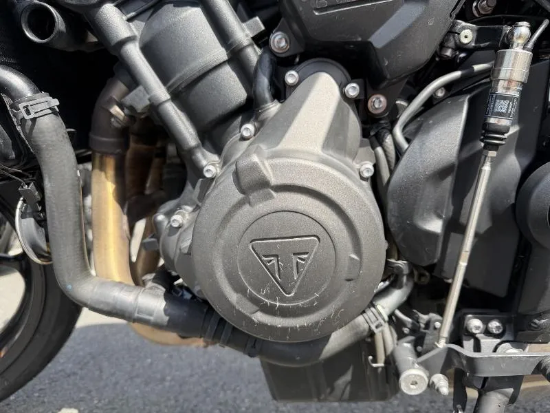 TRIDENT 660
