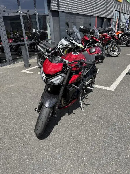 STREET TRIPLE 765 RS