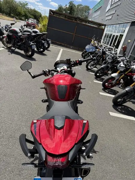 STREET TRIPLE 765 RS